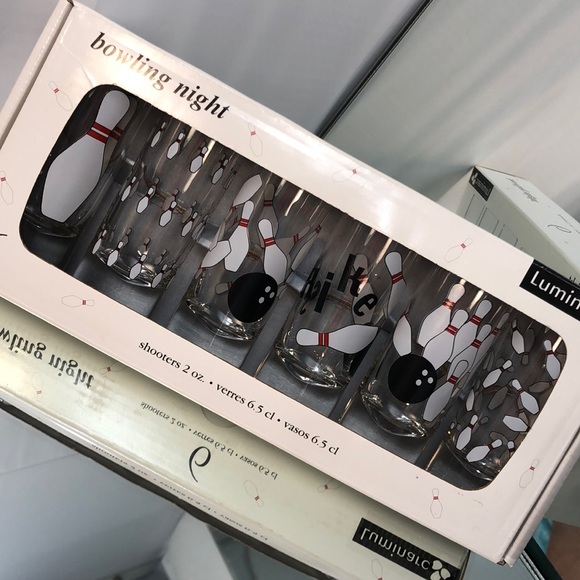 Bowling shot glasses different print on each glass new in original box set of 6 - Picture 2 of 11